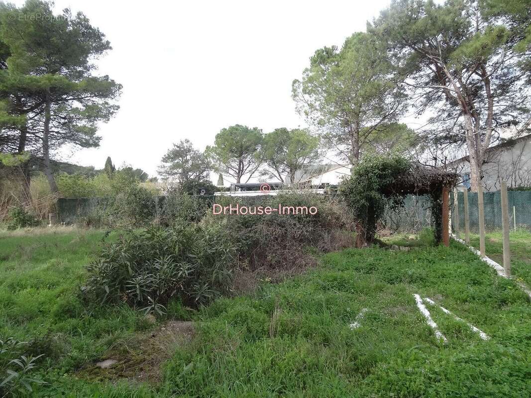 Terrain à BOISSET-ET-GAUJAC
