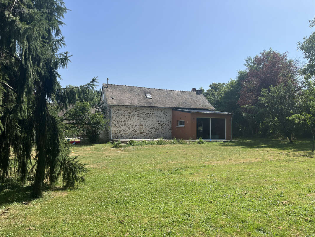 Maison à SARGE-LES-LE-MANS