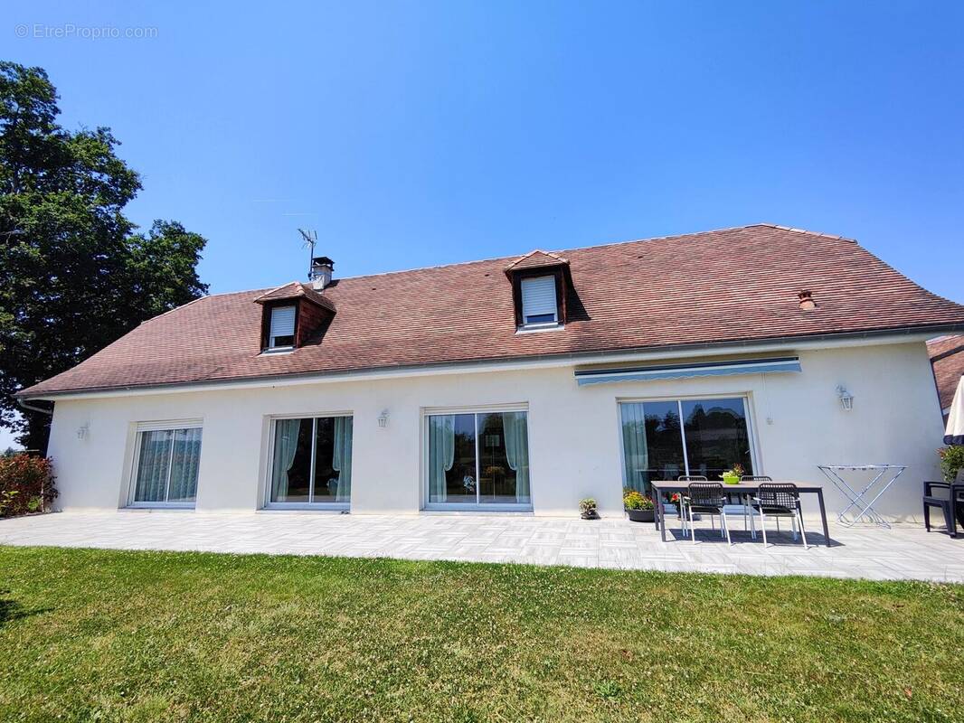 Maison à SAUVETERRE-DE-BEARN