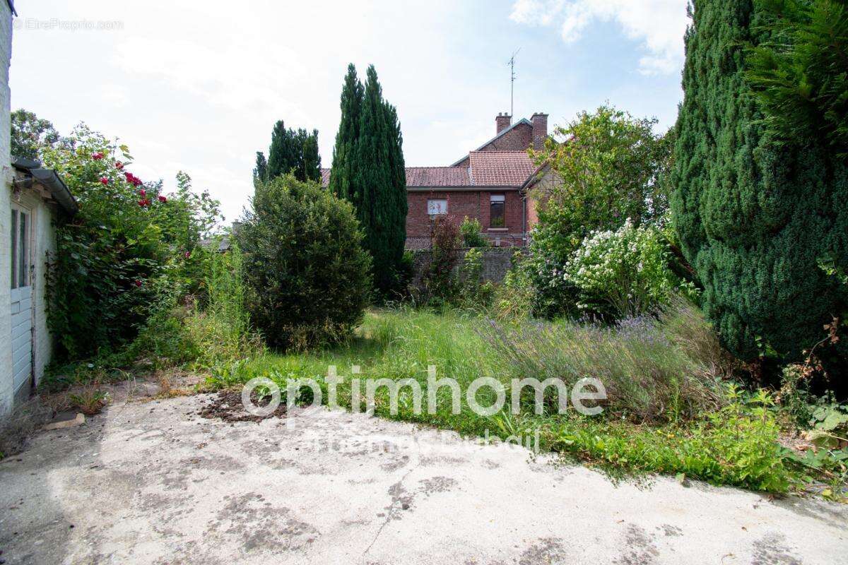Maison individuelle à rénover avec jardin - photo 8