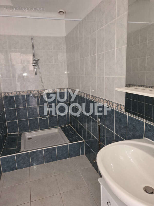 Appartement à CHATEAUNEUF-LES-MARTIGUES