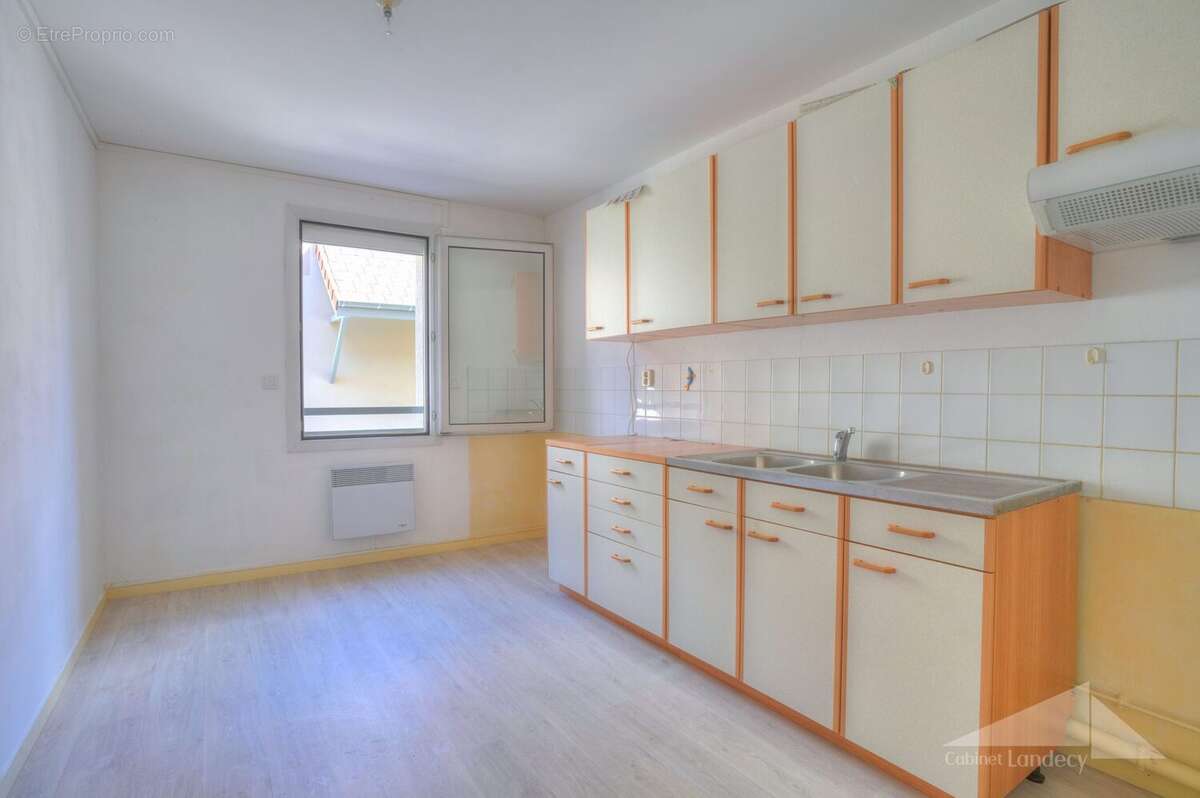 Appartement à THOIRY