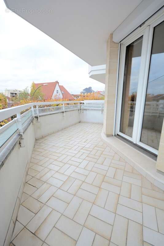 Appartement à SAINT-MAUR-DES-FOSSES