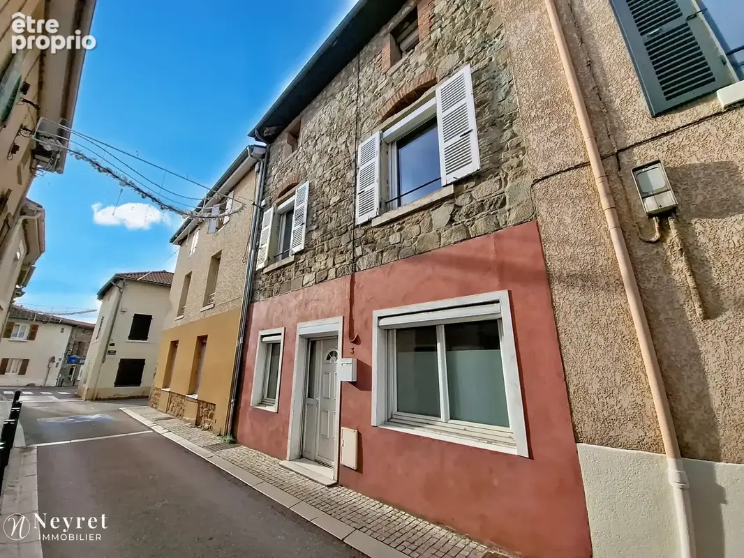 Maison de village de 127m2, 5 chambre en plein cœur de VOURLES - photo 13