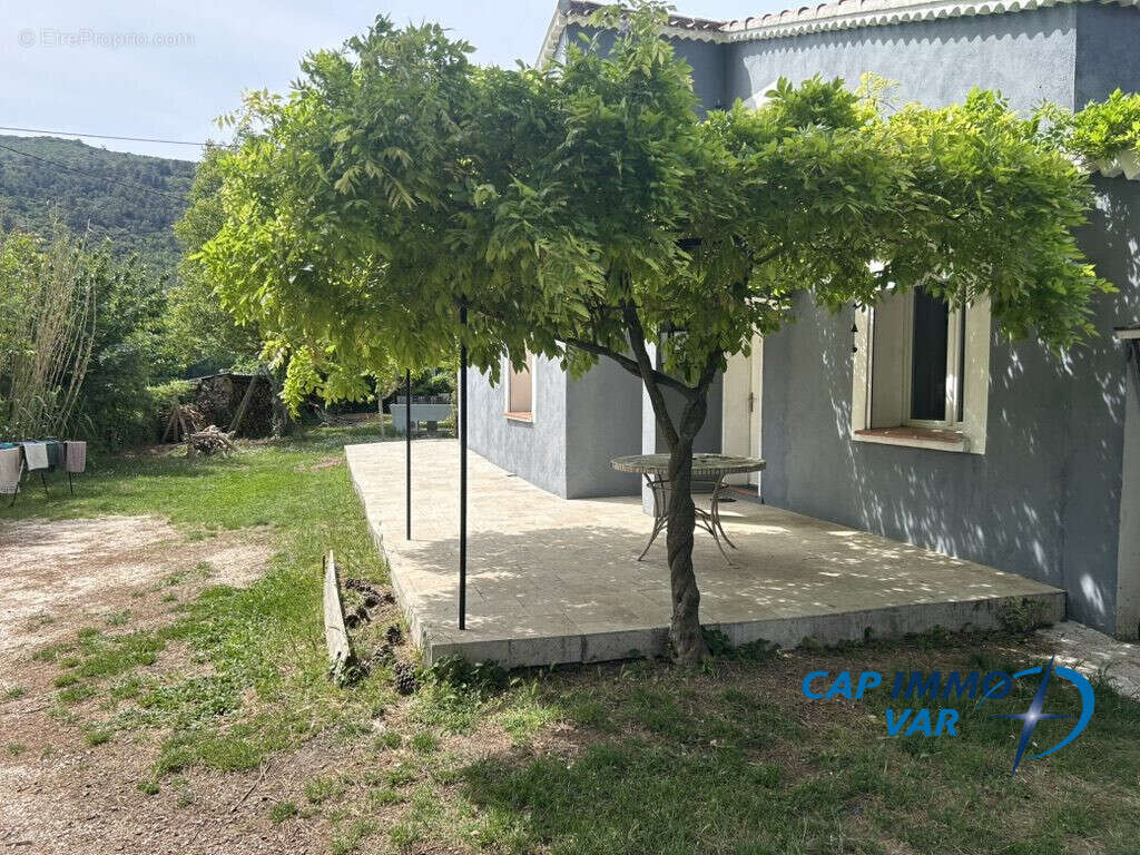 Maison à SIGNES