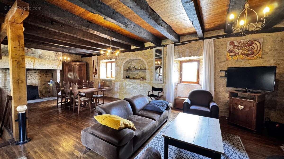 Maison à QUISSAC