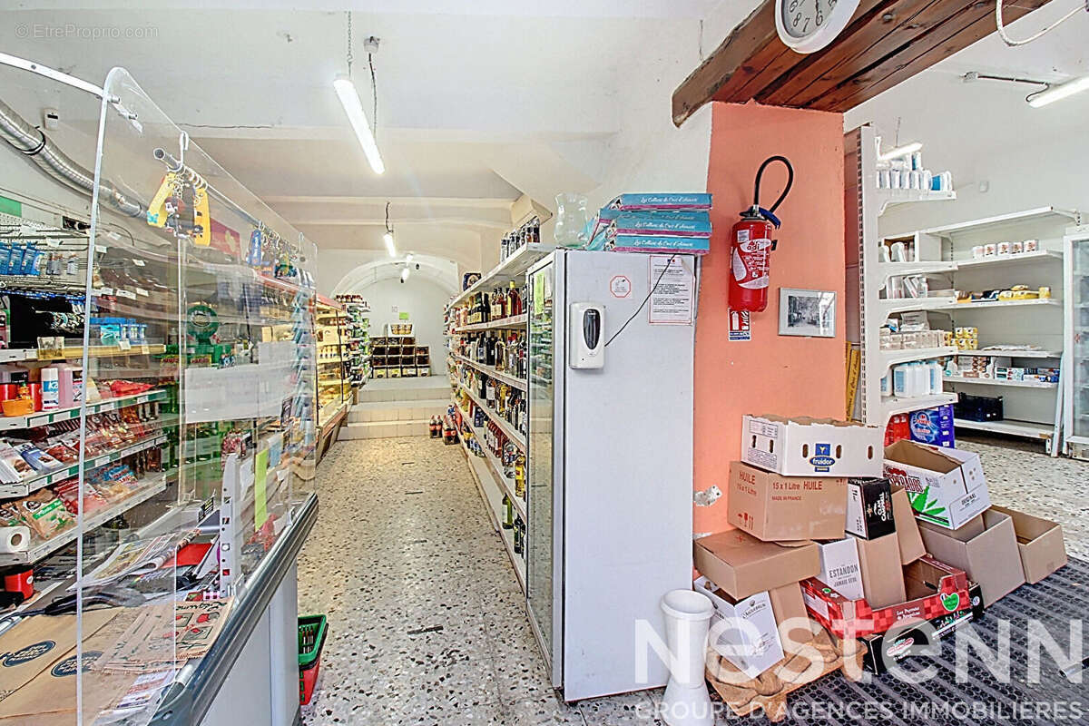 Commerce à FIGANIERES