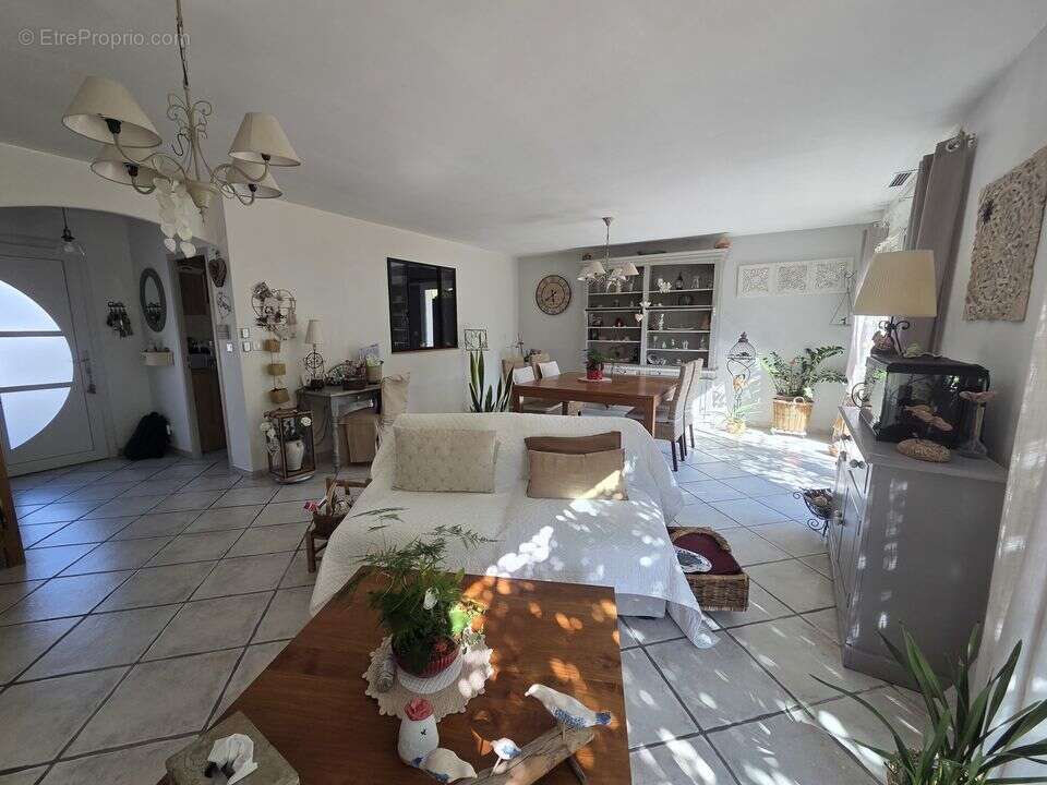 Maison à ROGNAC