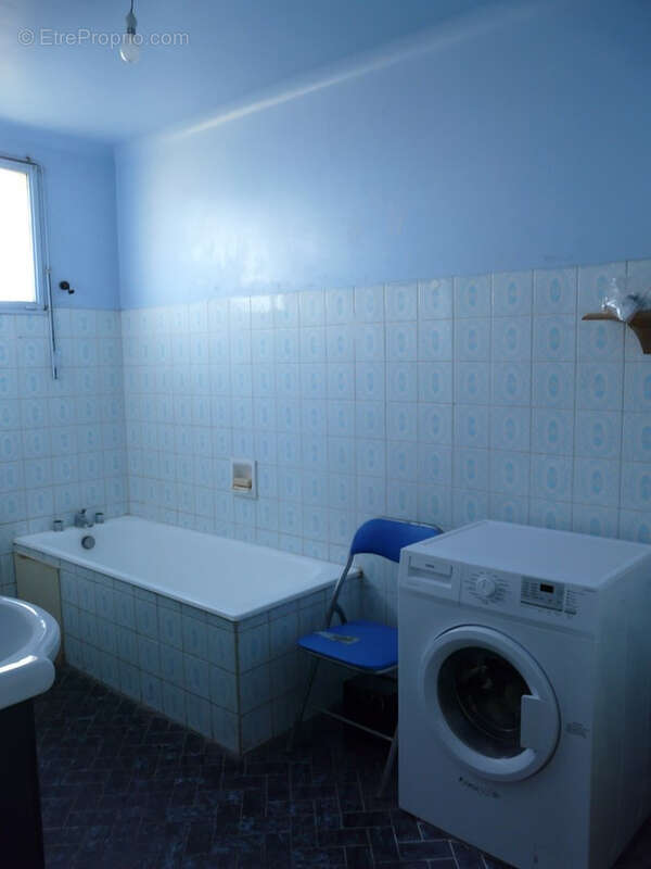 Maison à CASTELNAU-MONTRATIER