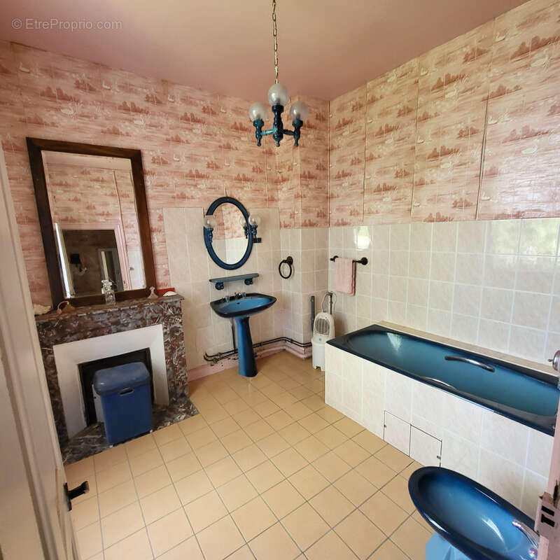 Maison à RIOM-ES-MONTAGNES