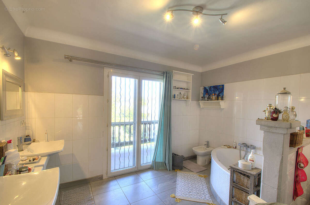 Appartement à SAINT-RAPHAEL