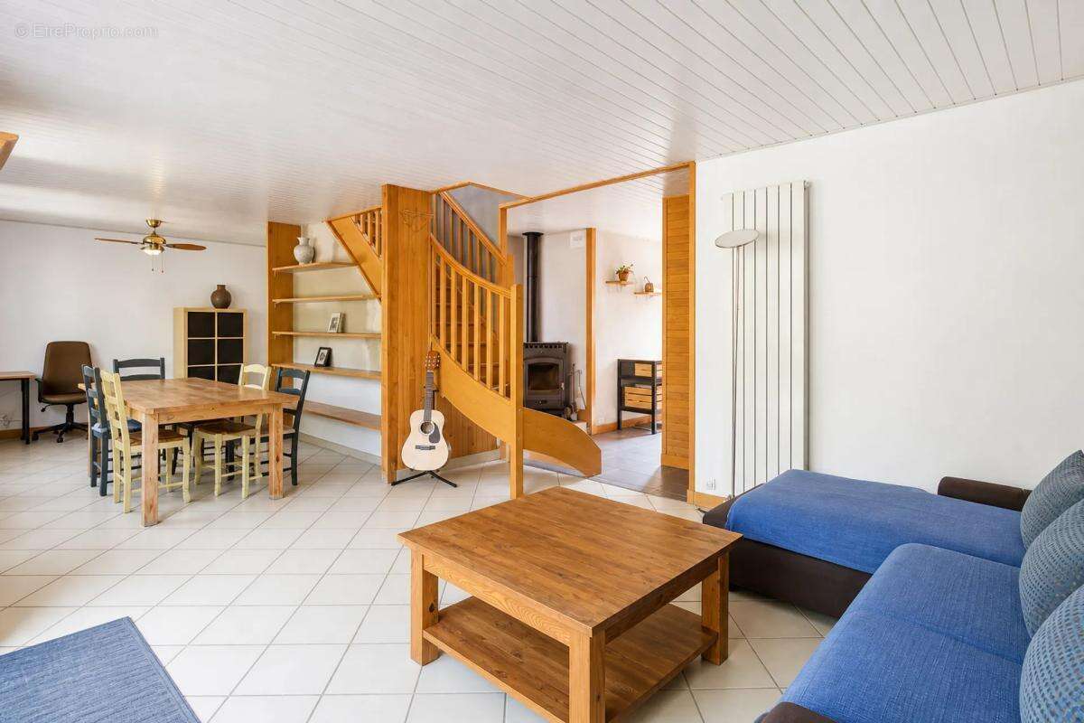 Maison de 6 pièces de 122 m² à Savigny-sur-Orge - photo 2