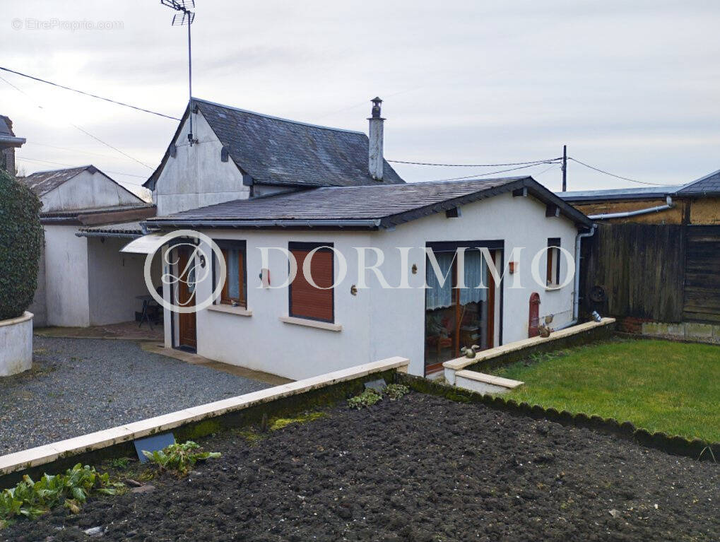 Maison à FEUQUIERES