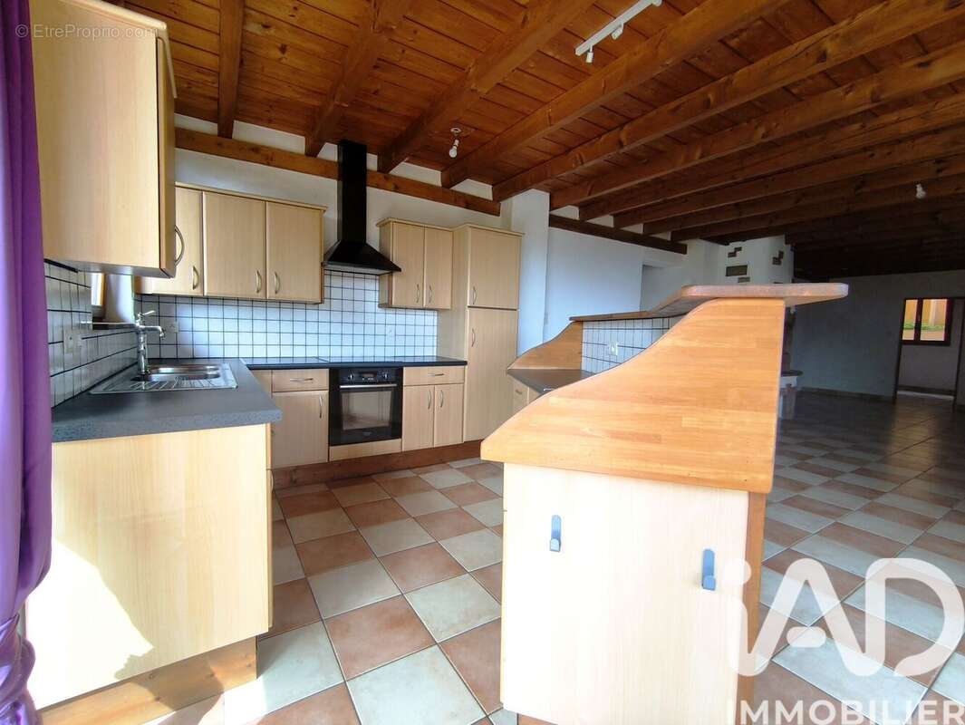 Appartement 130 m² à Reichsfeld  - photo 4