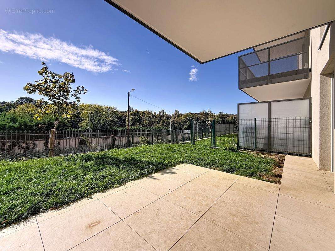 Appartement à PONT-EVEQUE