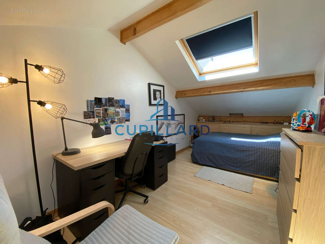 Maison T5 - 97m2 - Véranda - garage - secteur Marcombes - photo 24