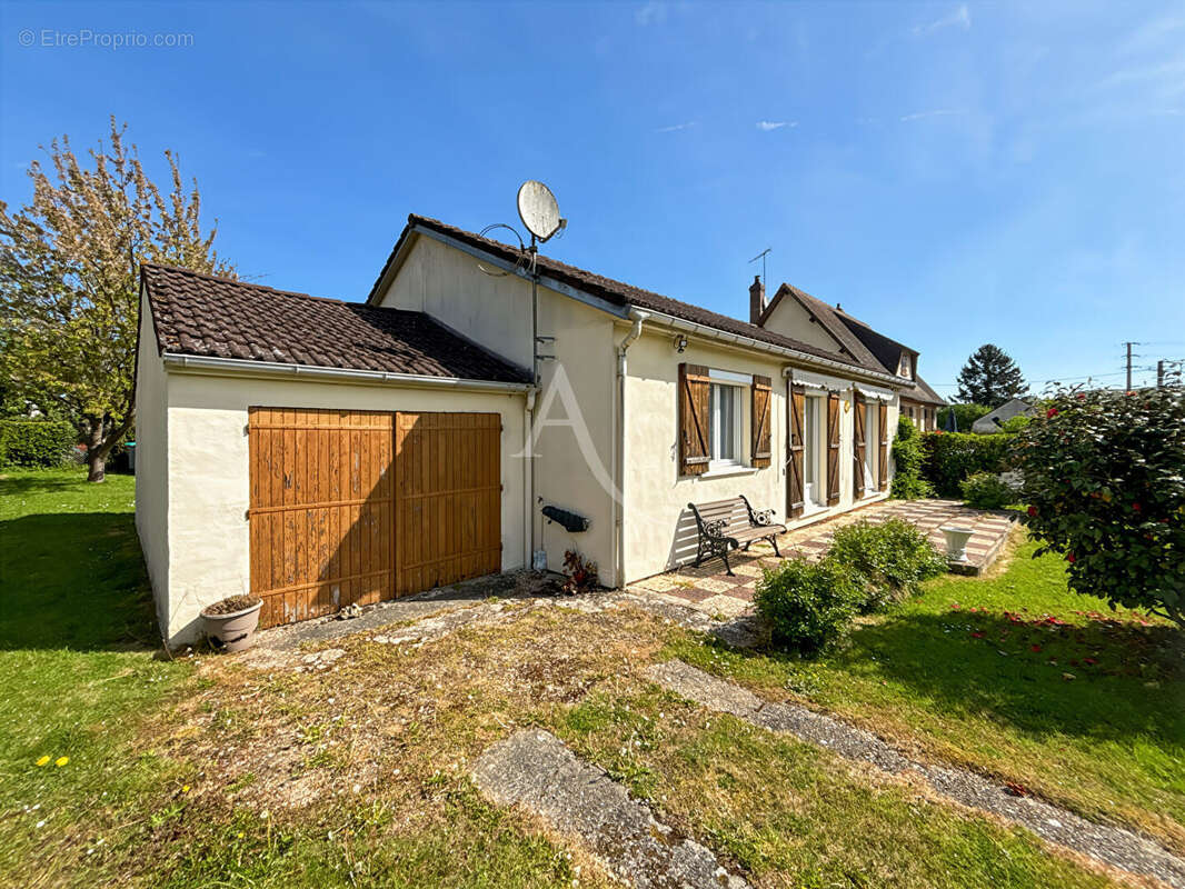 Maison à PERRIERS-SUR-ANDELLE
