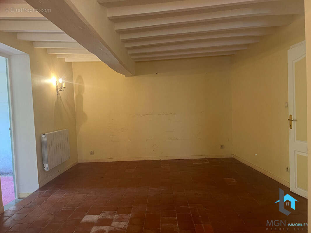 Maison à FRESNAY-LE-COMTE