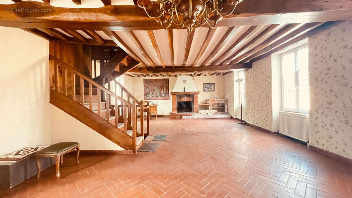 Maison 212 m² à Courgis  - photo 2