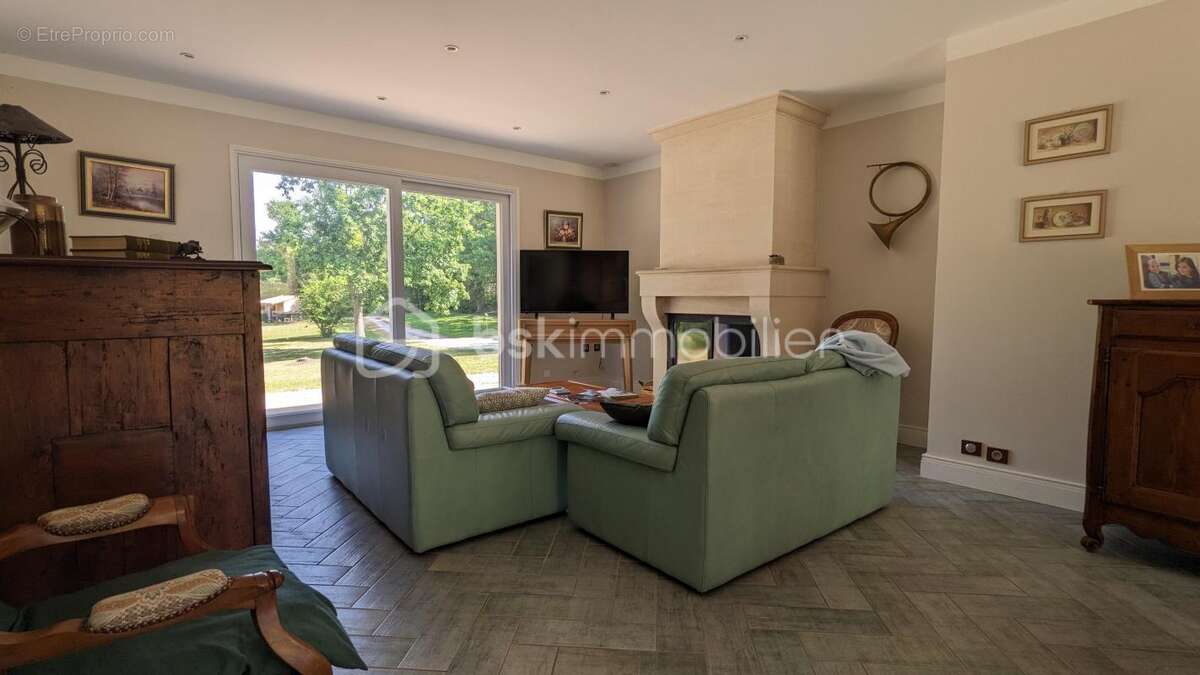 Maison à ECHOURGNAC