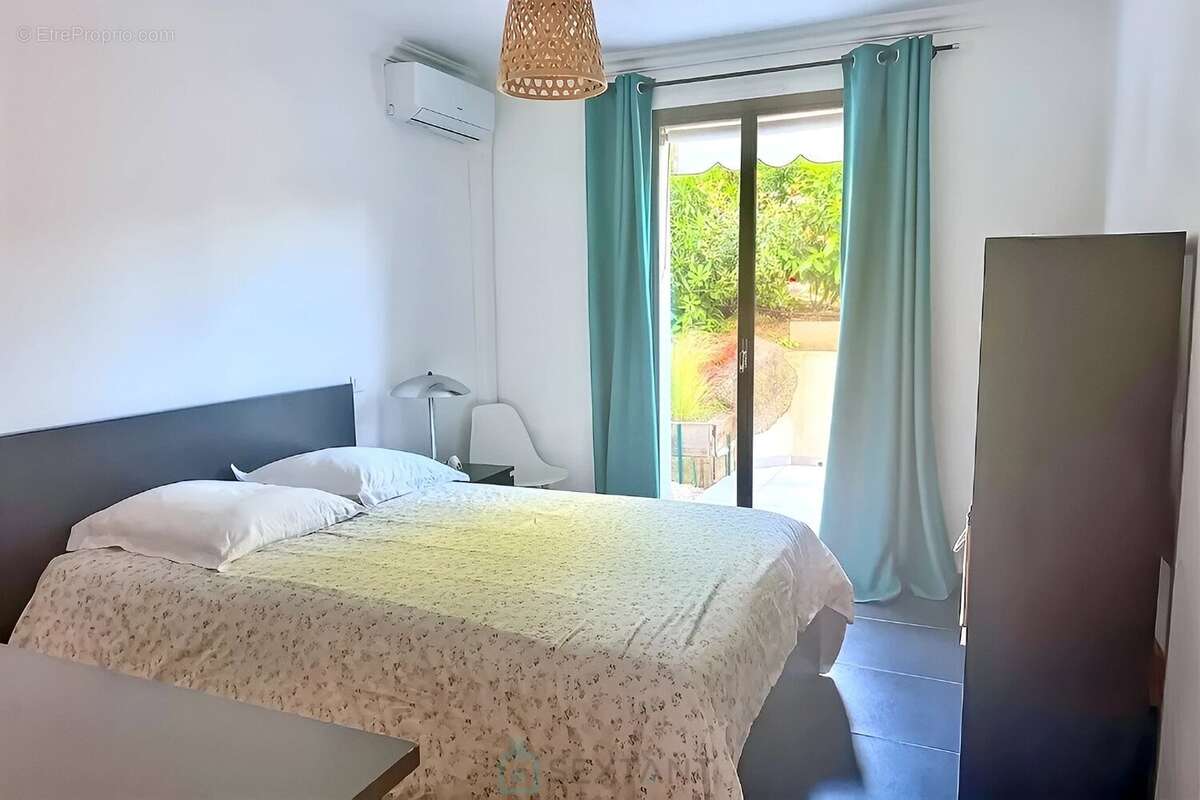 Appartement à VILLENEUVE-LOUBET