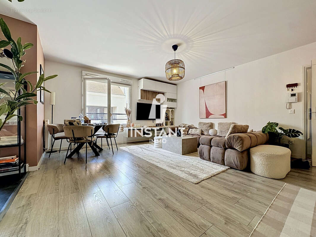 Appartement à TORCY