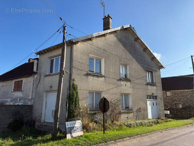 Photo 1 - Maison à BELLOT