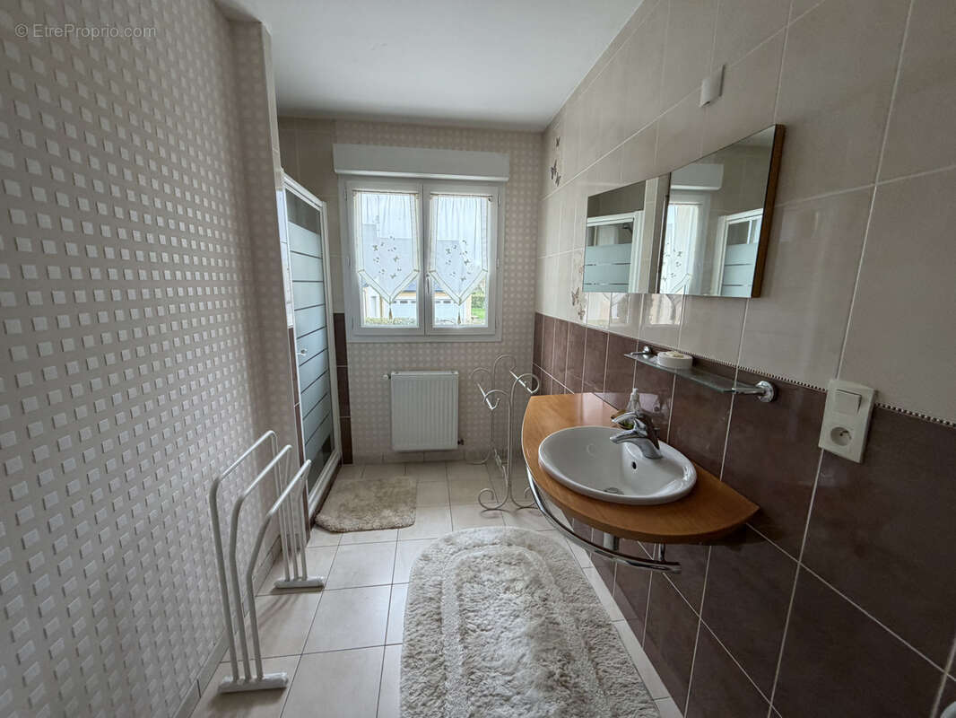 Maison à SABLE-SUR-SARTHE