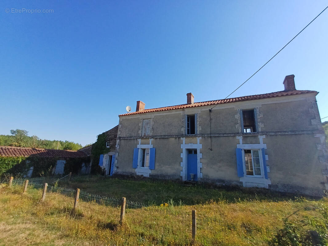 Maison à LA CHAPELLE-THEMER