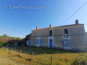 Maison à LA CHAPELLE-THEMER