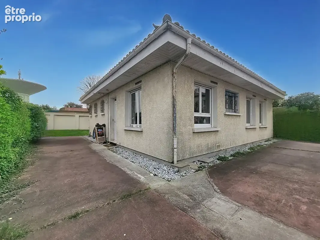 Maison à BASSENS
