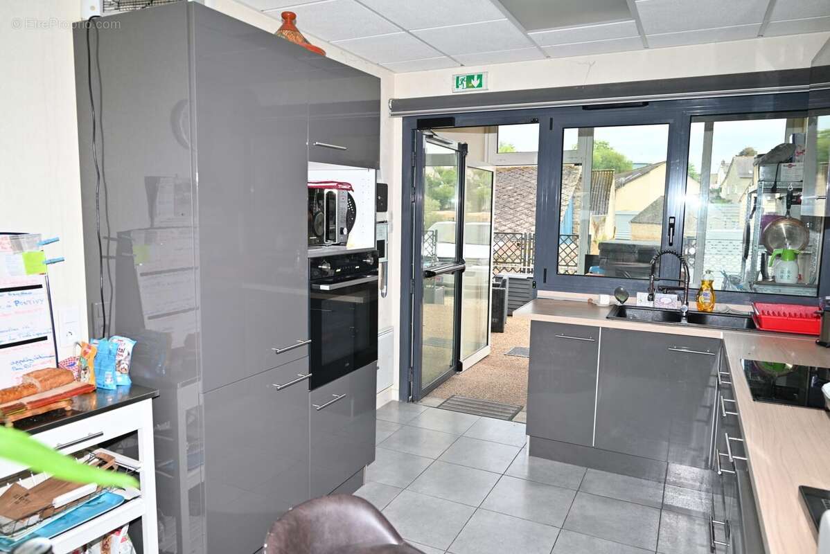 Maison 153 m² à Saint-Nicolas-Du-Pelem  - photo 9