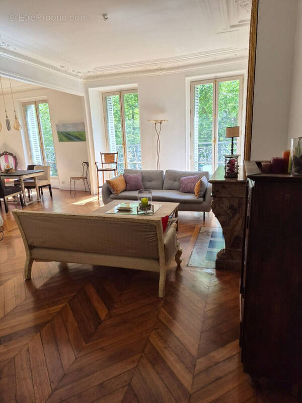 Appartement à PARIS-10E