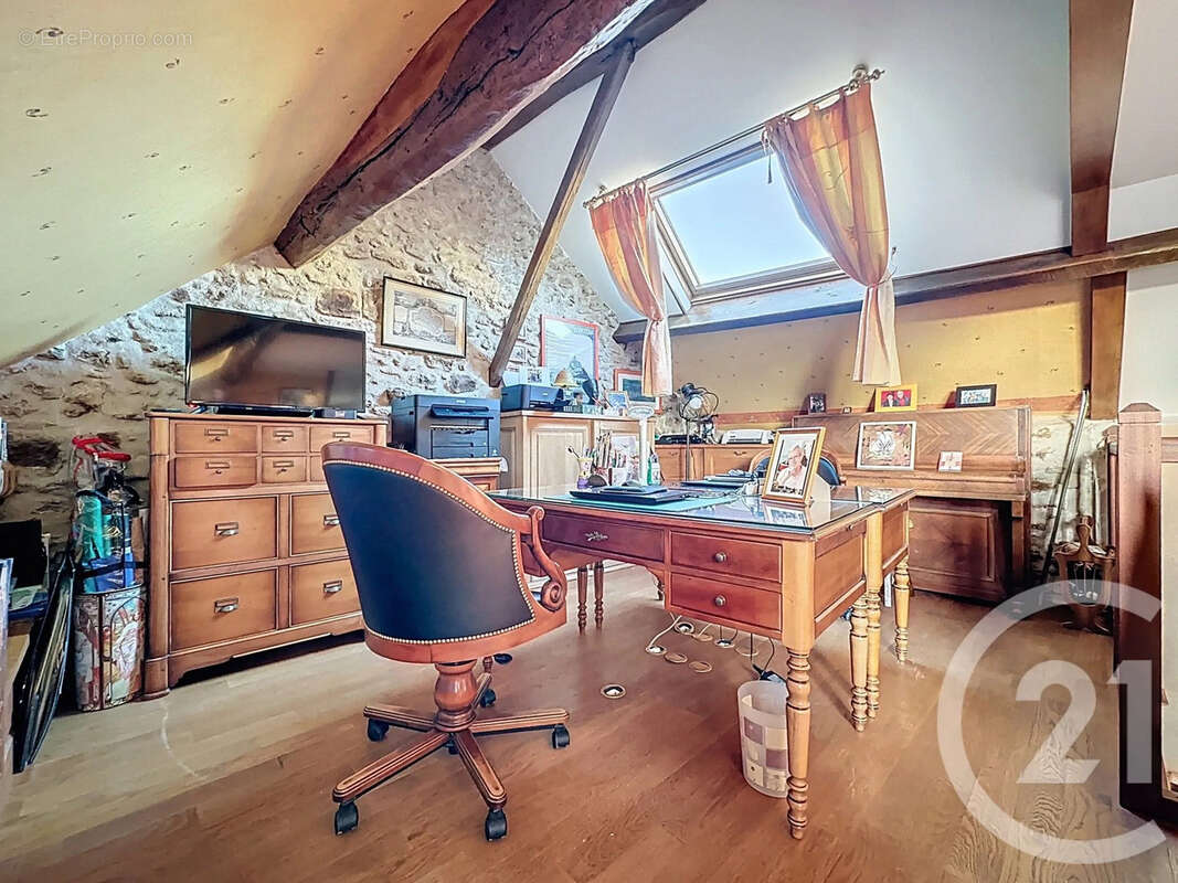 Maison à GRANDPUITS-BAILLY-CARROIS