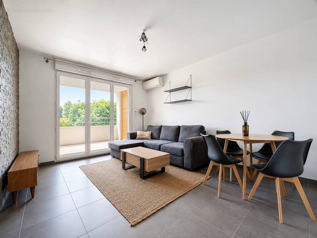 Appartement à MARSEILLE-12E