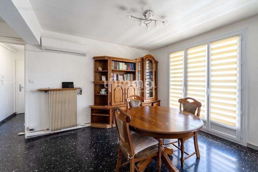 Appartement T4 de 75m2 - Saint Tronc 13010 - photo 5