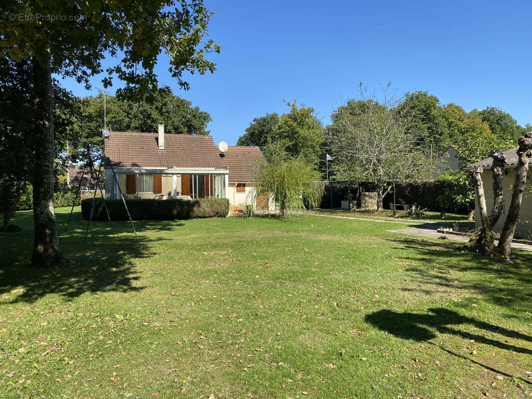 Maison à BAZOCHES-SUR-LE-BETZ