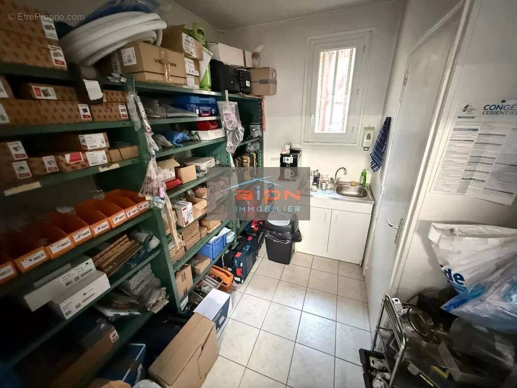 Commerce à SOTTEVILLE-LES-ROUEN