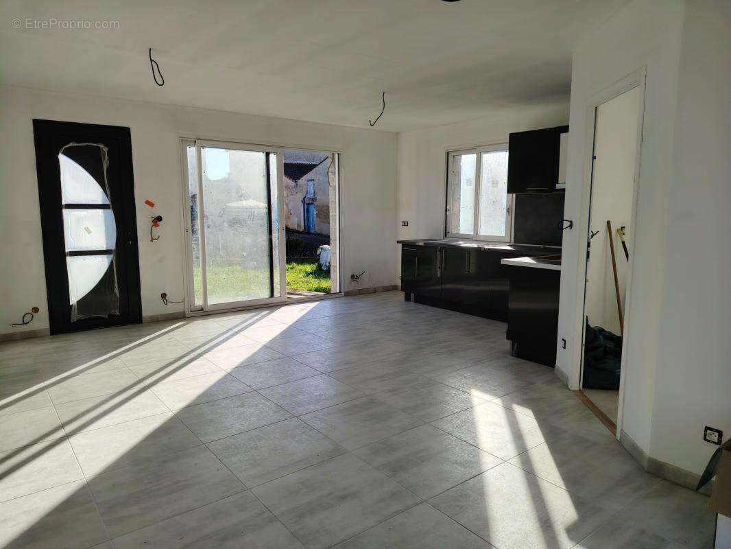 Maison à FOUSSIGNAC