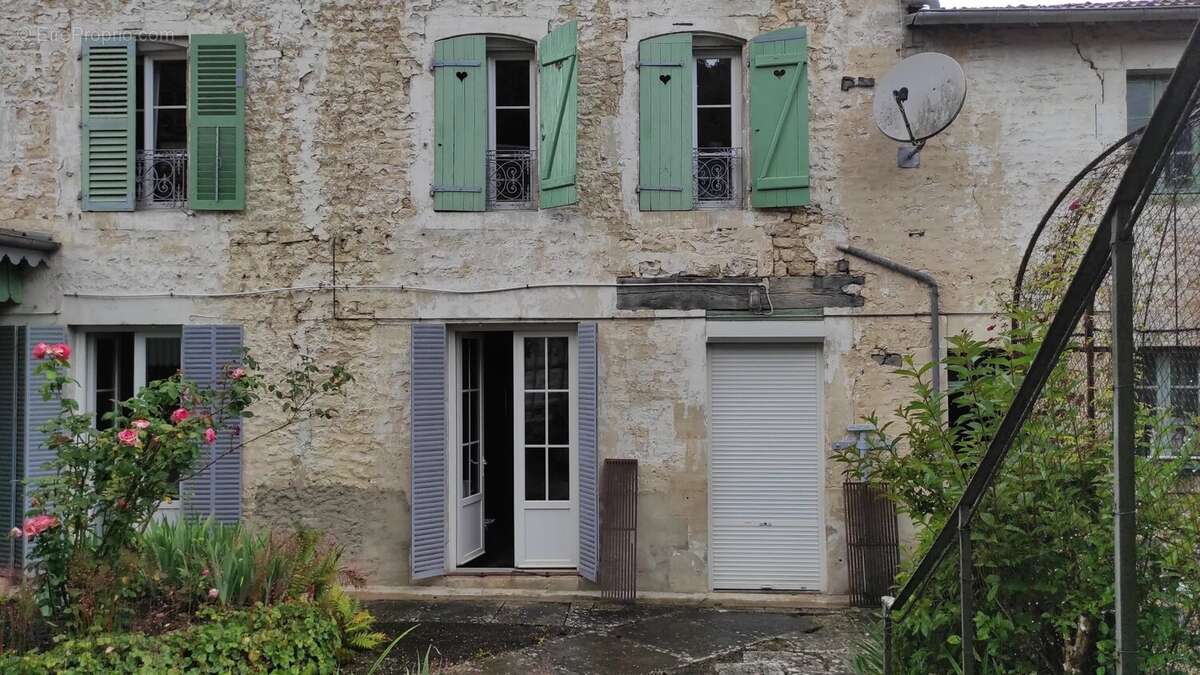 Maison à MONTIERS-SUR-SAULX