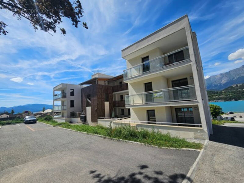 Parking à SAVINES-LE-LAC