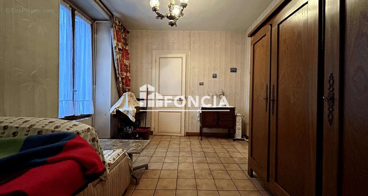 Maison à CORBEIL-ESSONNES