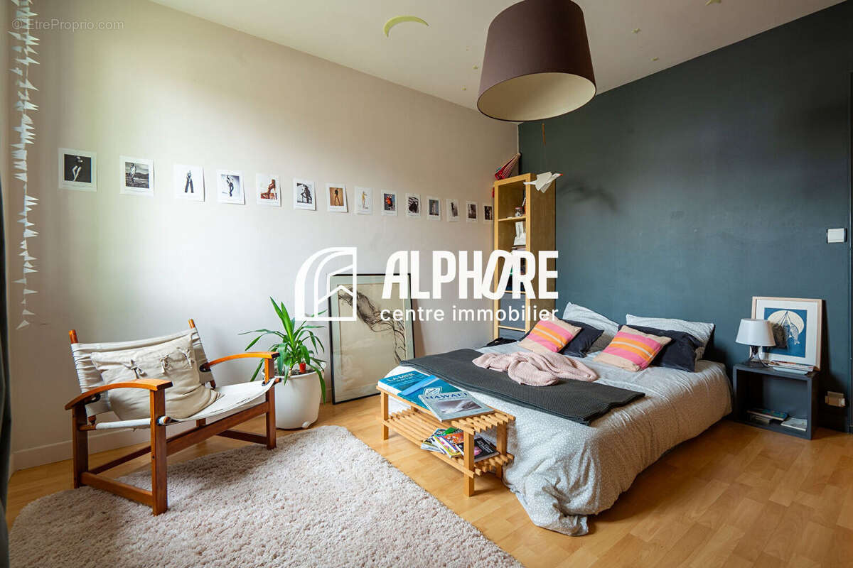 Maison à SAINT-ETIENNE-DE-MONTLUC