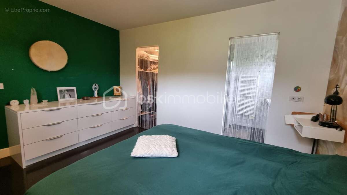 Maison à BUSSAC-SUR-CHARENTE