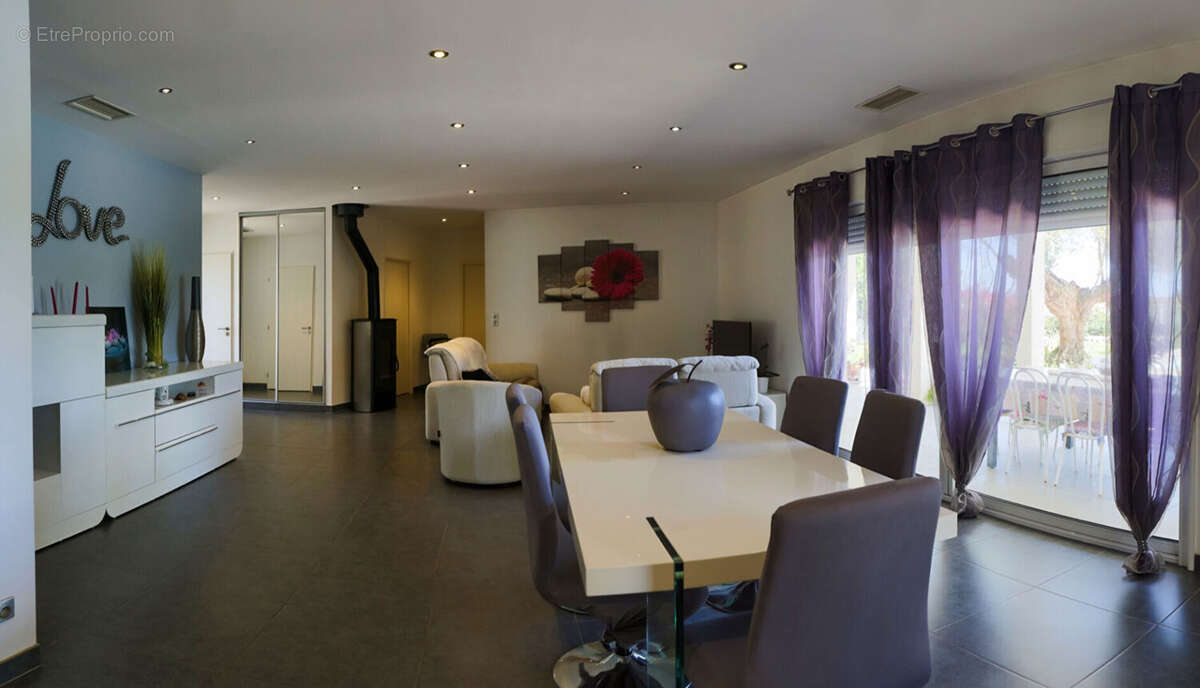 Maison à LAVERNOSE-LACASSE