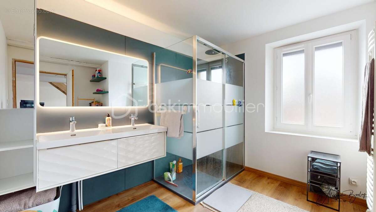 Maison à BAZOCHES-LES-GALLERANDES