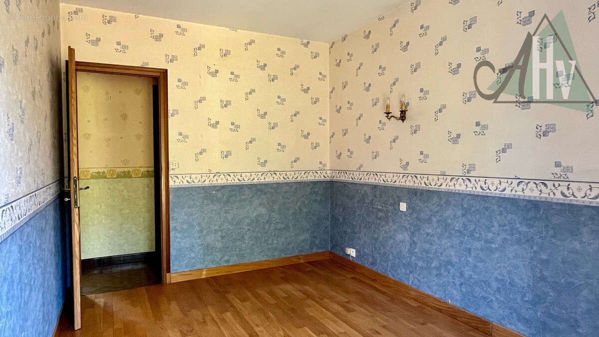 Pavillon sur sous-sol total - 3 chambres - Terrain 1342 m2 - photo 9