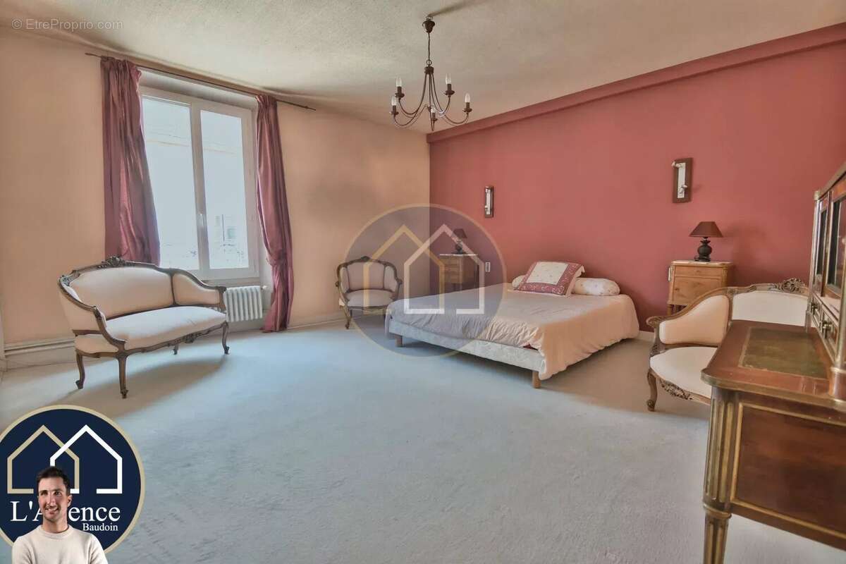 Maison à MONDONVILLE-SAINT-JEAN