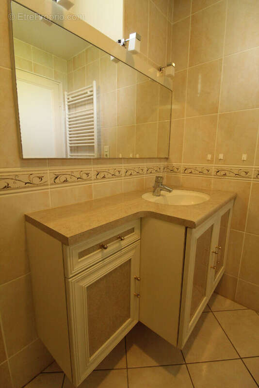 Maison à TREMBLAY-LES-VILLAGES