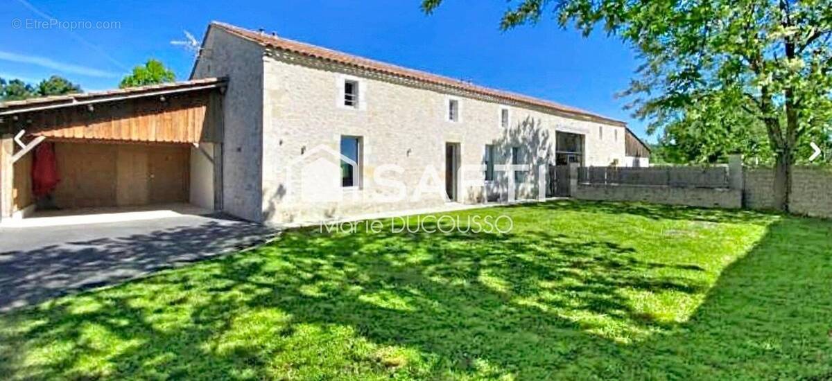 Photo 1 - Maison à MONTPEYROUX